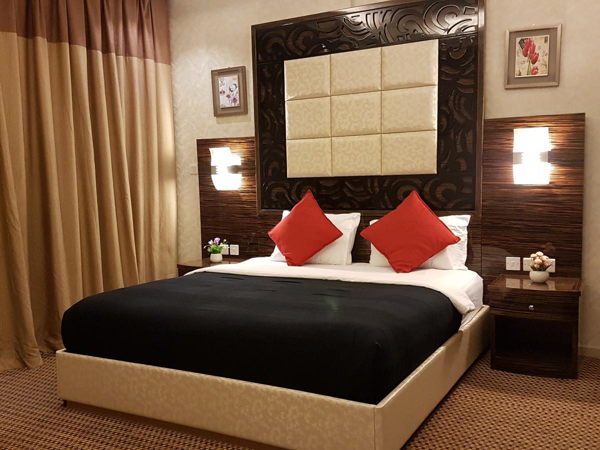 Aparthotel White Moon Al Sadd 3*