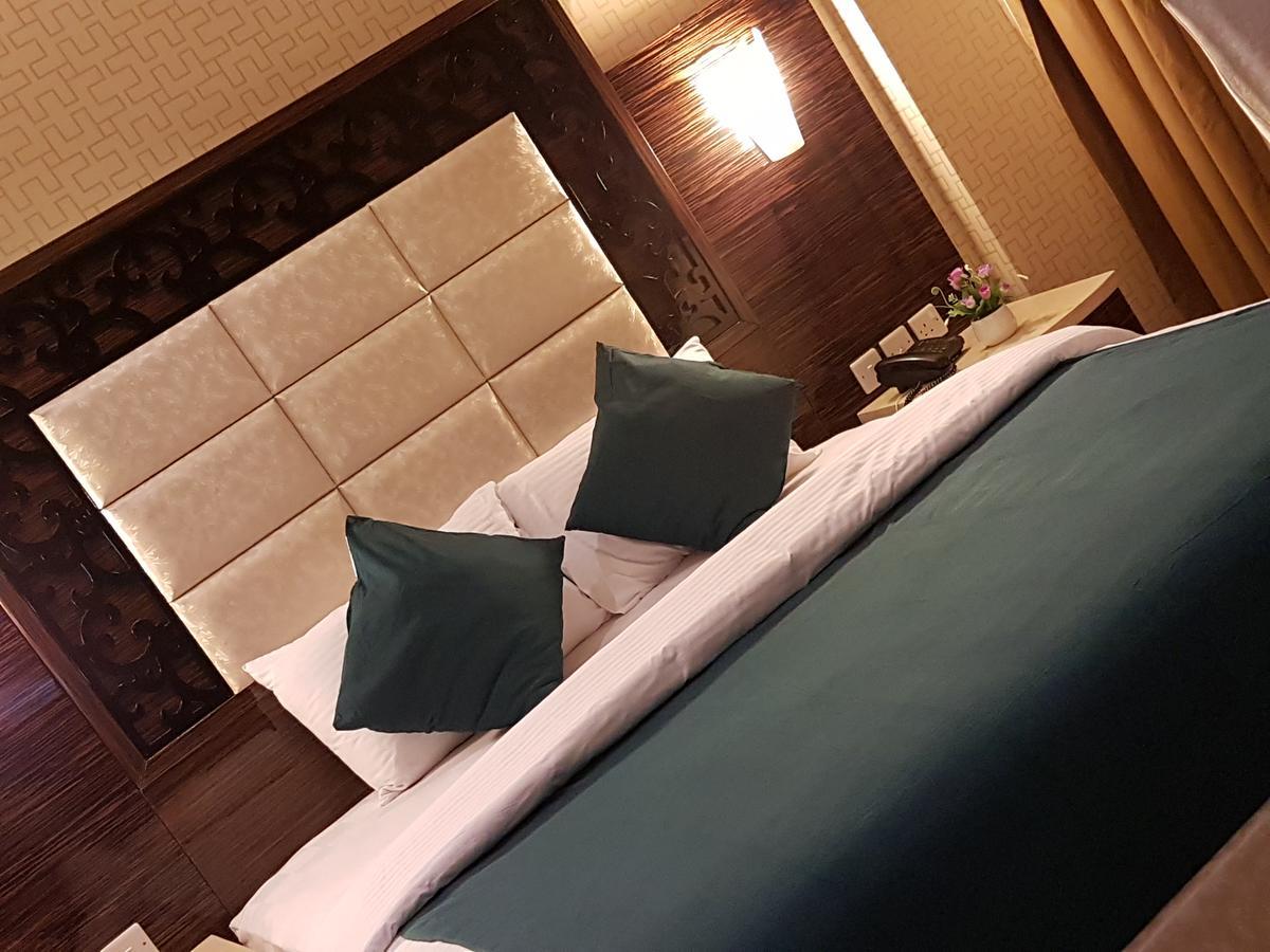 Aparthotel White Moon Al Sadd 3*