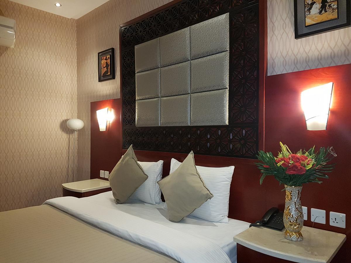 Aparthotel White Moon Al Sadd 3*